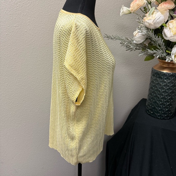 TanJay Yellow Textured Short Sleeve Blouse Relaxed Fit Lightweight L - Picture 4 of 7